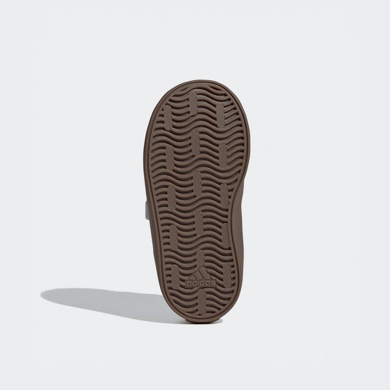 ID9157_4_FOOTWEAR_Photography_Bottom-View_grey